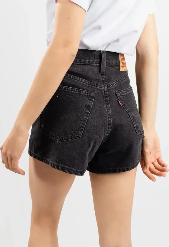 Levi's High Waisted Mom Shorts svart