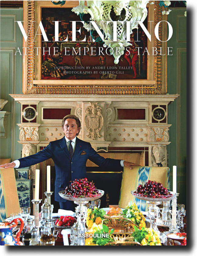 Valentino: At The Emperor's Table - Bøker