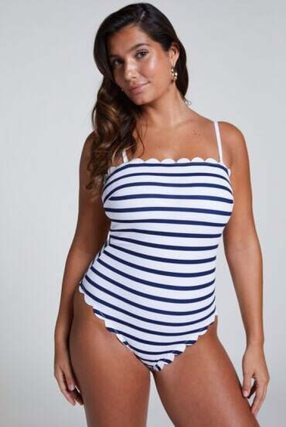 Badedrakt Shaping Bandeau Scallop Hvit