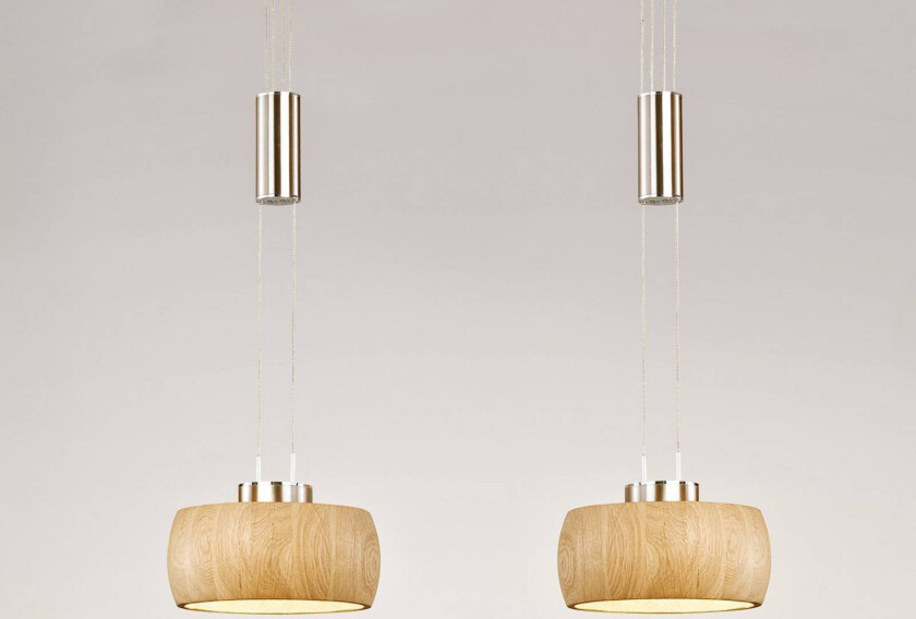 LED-hengelampe Shine-Wood, eiketre/nikkel, 65 cm, 2 lyskilder.