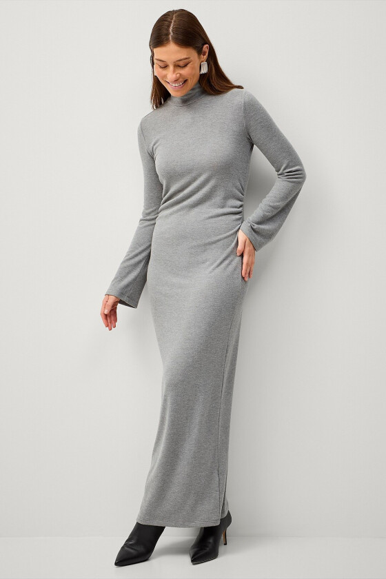 Strikket kjole med sidedrapering - Grå