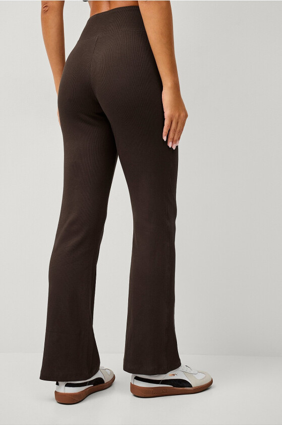 Yogabukse Straight Leg Soft Rib - Brun