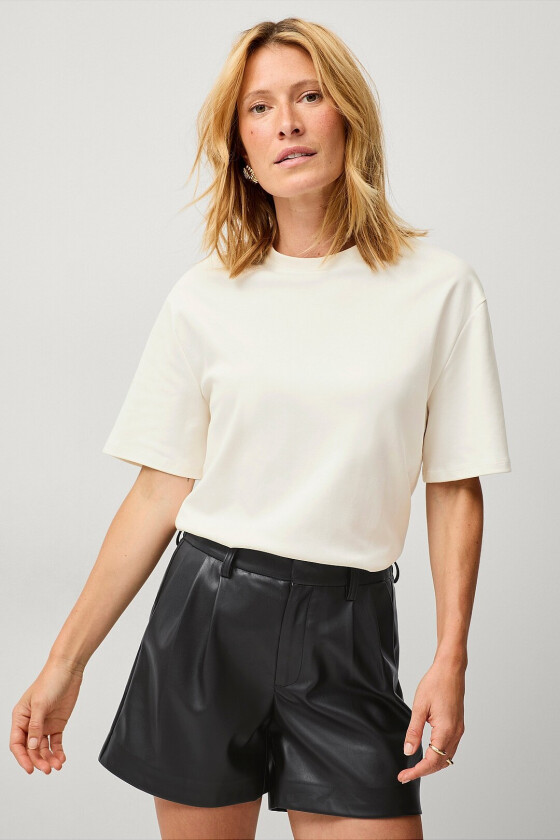 Shorts i skinnimitasjon - Svart