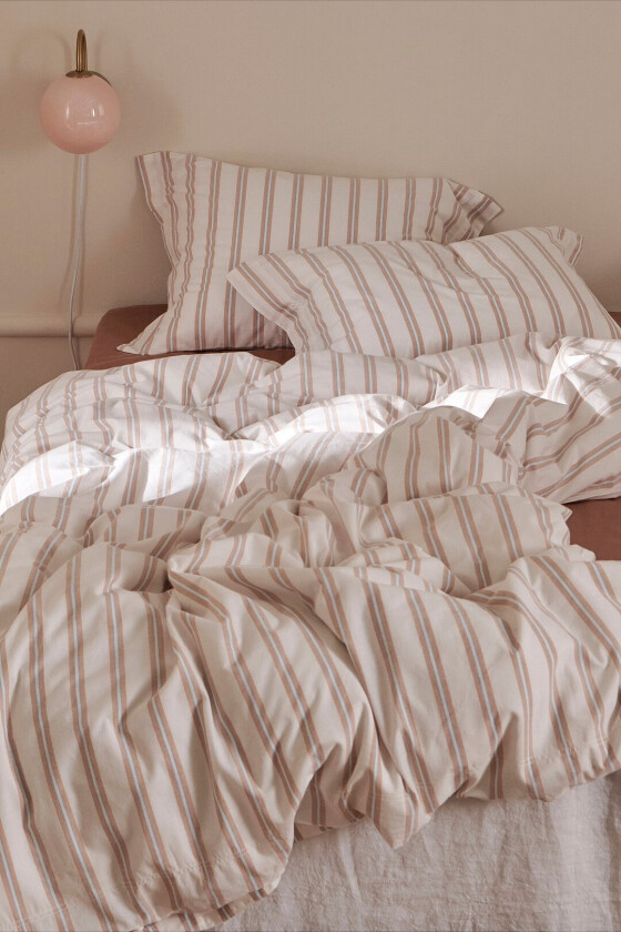 Sengesett Juliette Stripe i organisk bomull 2 eller 3 deler - Beige