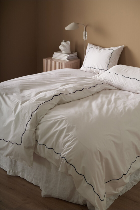 Sengesett Crystal Wave i bomullspercale - Hvit