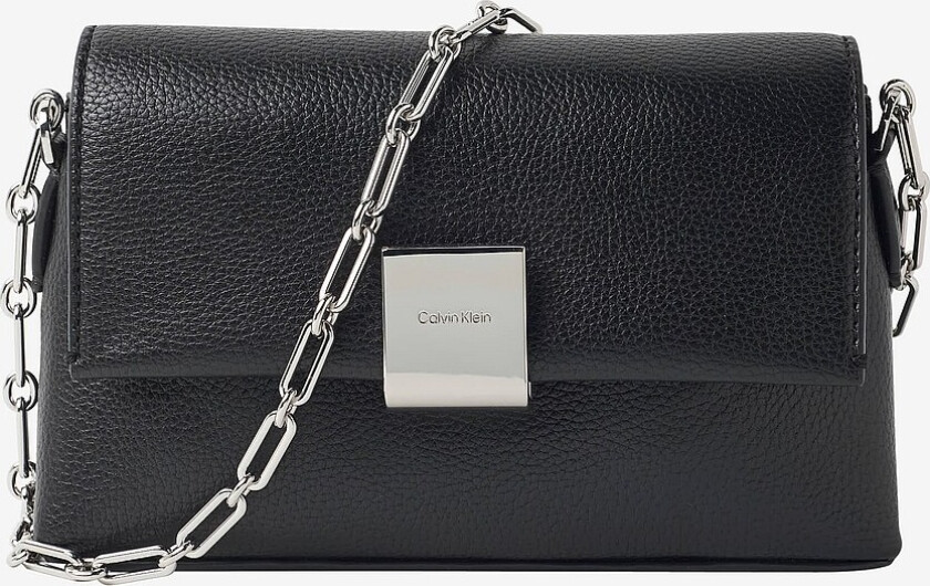 Vesken CK Plaque SM Crossbody W/chain - Svart