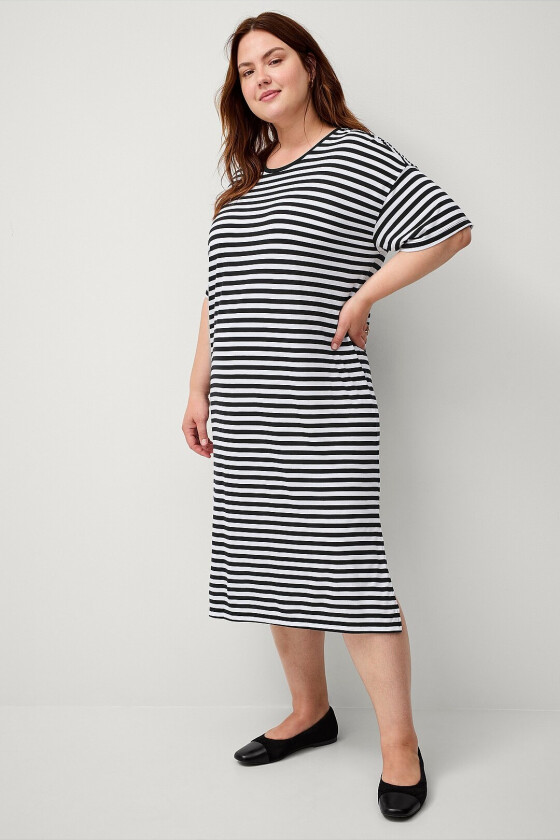 Kjole nmMayden 2/4 Dress Curve - Svart