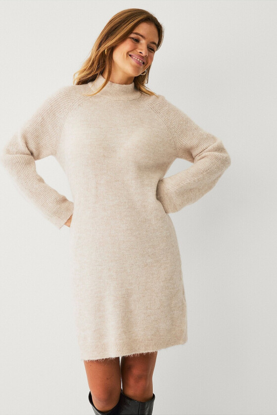 Kjole slfLulu LS High Neck Knit Dress - Beige