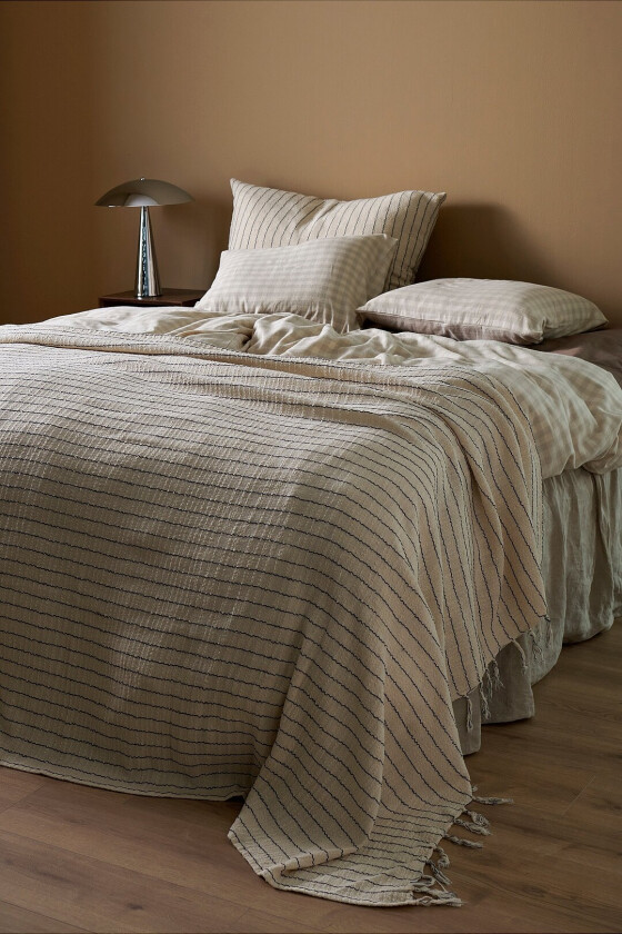 Sengeteppe / pledd Dima - Beige