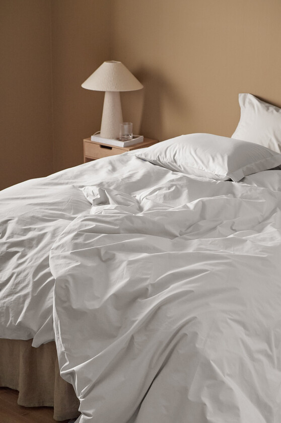 Sengesett Crystal i bomullspercale 2 eller 3 stykker - Hvit