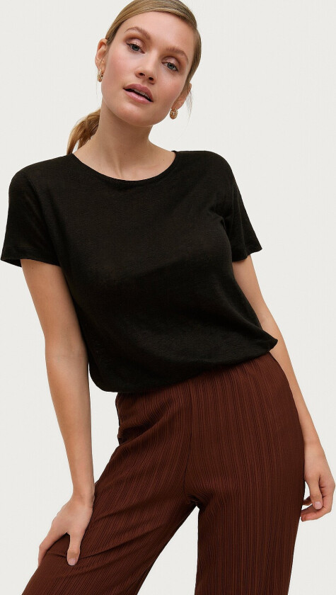 Topp Peony O-neck Tee - Svart