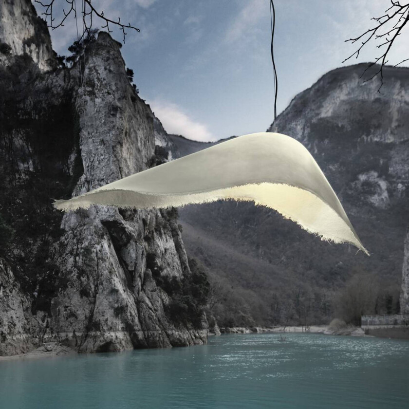 Moby Dick utendørs pendellampe, lengde 83 cm, glassfiber