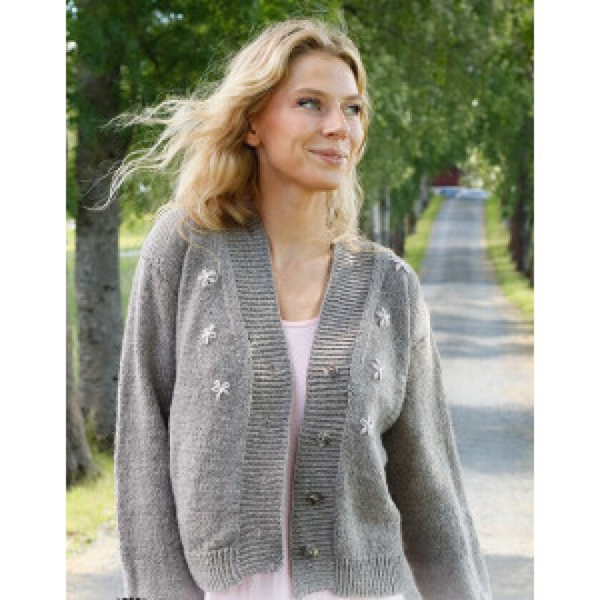 Shy Daisy Cardigan by DROPS Design - Cardigan Strikkeoppskrift str. S  - XXX-Large