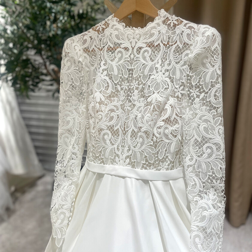 brudekjole, Demetrios