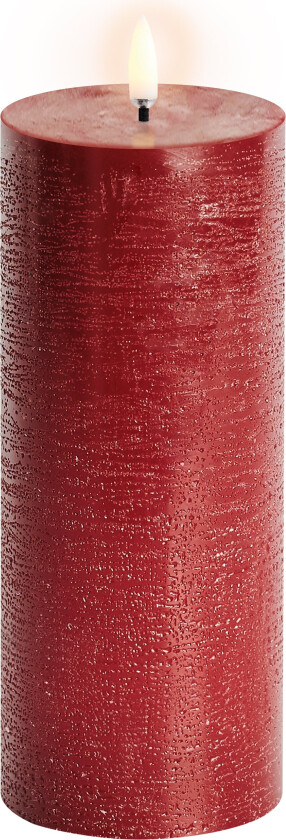 - LED pillar candle - Carmine red, Rustic - 7,8x20 cm (UL-PI-CR-C78020)