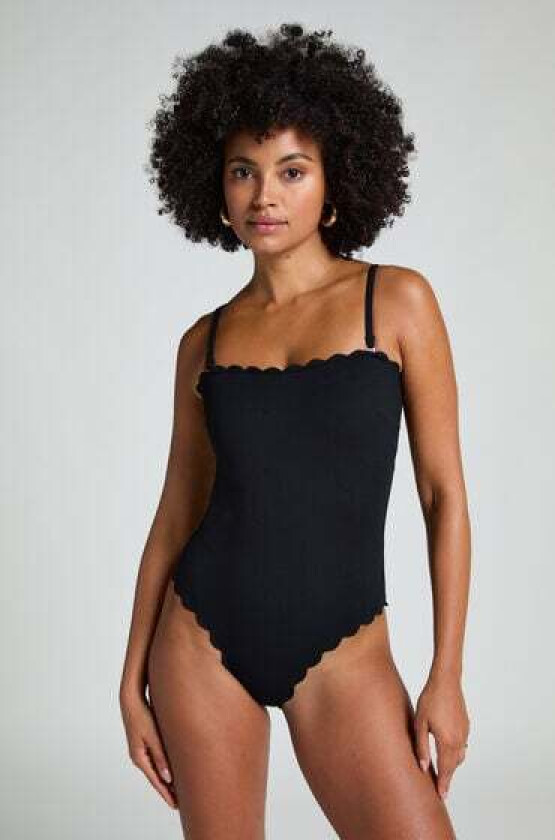 Badedrakt Shaping Bandeau Scallop Svart
