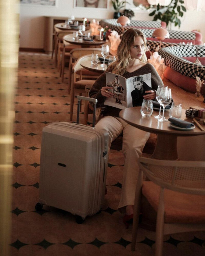 Anthem koffertsett med harde utvidbare trillekofferter 55+66+75 SilkGREY