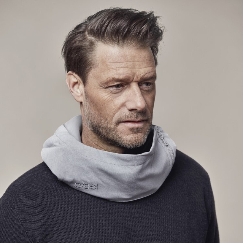 Nakkepute med hette, Grå