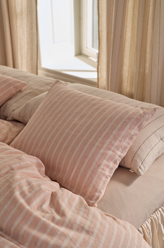 Putetrekk Elly Stripe i resirkulert halvlinne - Rosa