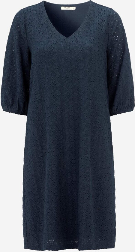 Jersey-kjole med hullbroderi
