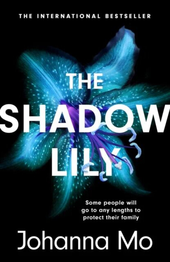The Shadow Lily av Johanna Mo