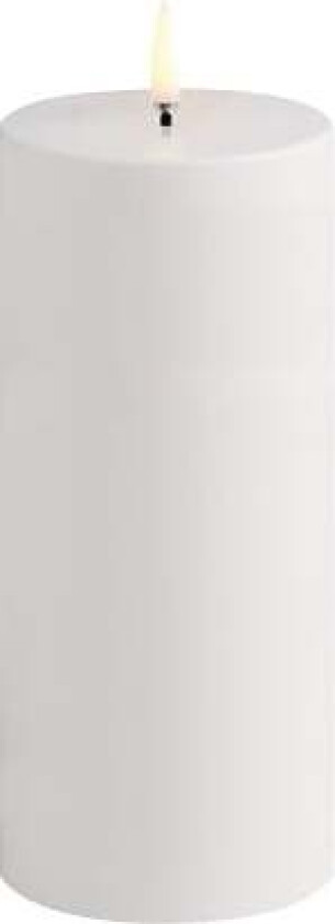 - Outdoor LED pillar candle - White - 7,8x17,8 cm (UL-OU-WH78017)