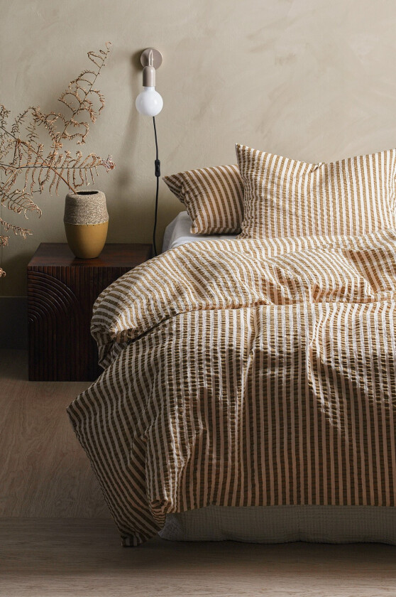 Sengesett Nell Stripe i krepp, 2 eller 3 deler - Flerfarget