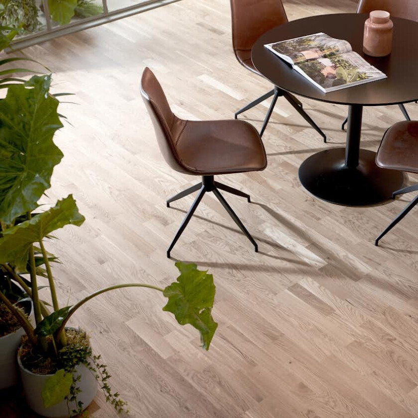 Parkettgulv Nordic Floor Eik Natur Mattlakk 3-Stav