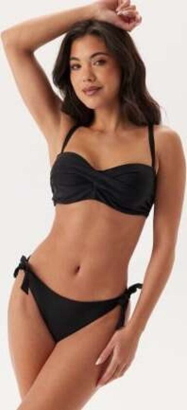 Twisted Bikini Top Black 75B