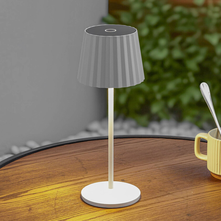 Lindby LED-bordlampe Esali, hvit, riller, 29 cm