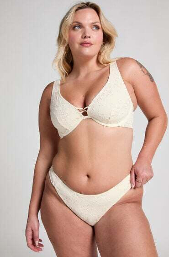 Heklet bikinitruse med høyt ben Hvit