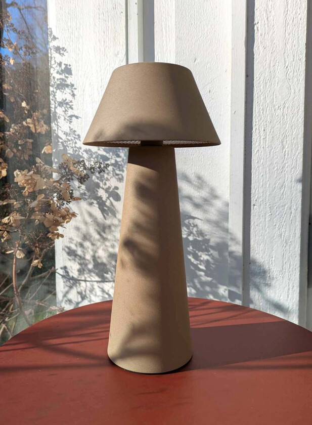 Max oppladbar bordlampe - sand