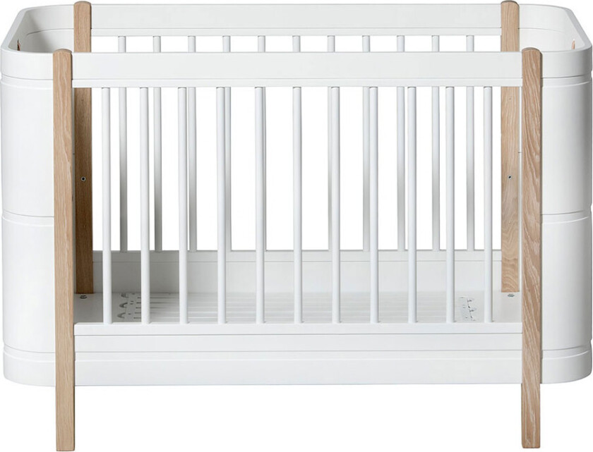 Bilde av Wood Mini+ Cot Bed Incl. Junior Kit, White/Oak - Sprinkelsenger og barnesenger - Søren Rørbæk - Hvit - Tre