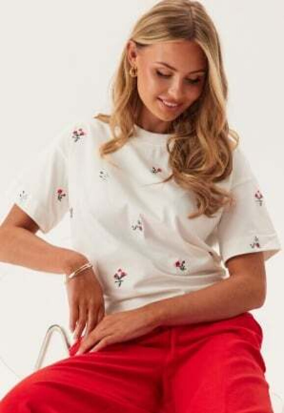 Vimonie Flower Emb S/S O-NECK Snow White Detail:emb Color Fl XL