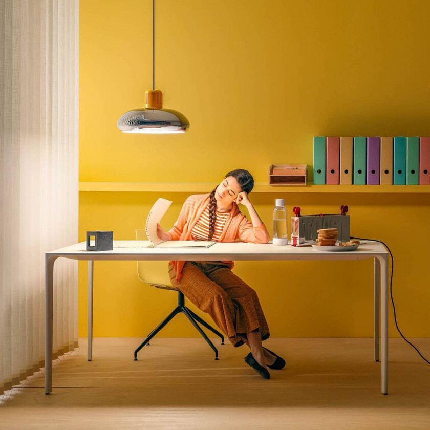 LED-hengelampe Trepiù, krom/gul, Ø 40 cm