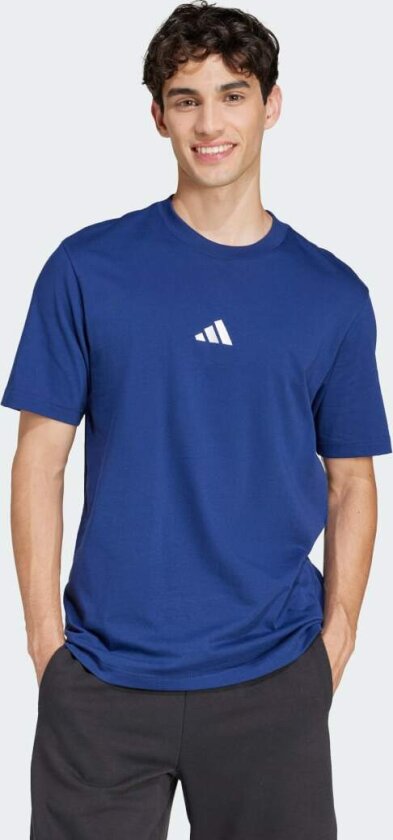 Essentials Small Logo Single Jersey T-skjorte