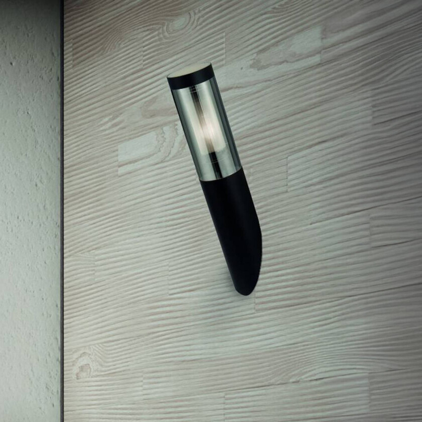 Batton utendørs vegglampe, IP44, svart, metall, E27