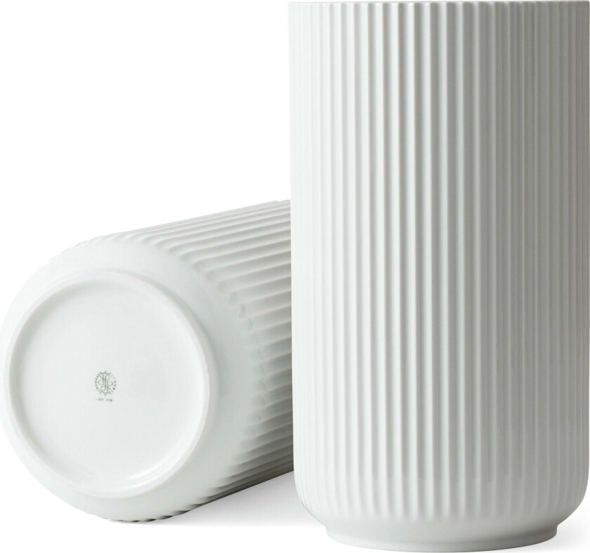 Lyngbyvasen 38 cm., porselen - hvit