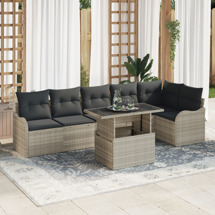 7 Delt Hagemøbelsett med Puter Lysegrå Poly Rattan, 2-seters Hagesofa med Oppbevaring & Puter Lysegrå Poly Rattan