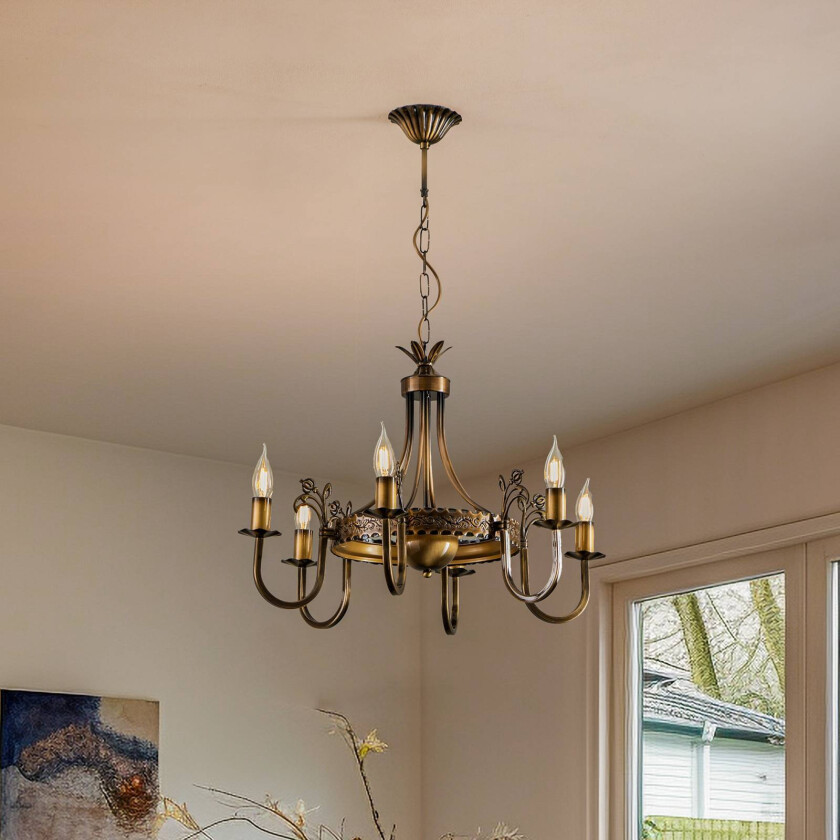 Lysekrone Castle, lys patinert, Ø 62 cm, metall, 6 lyskilder.