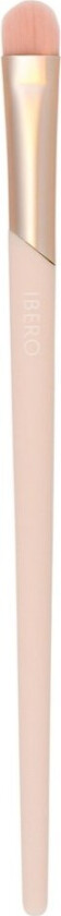 Brush eyeshadow pink