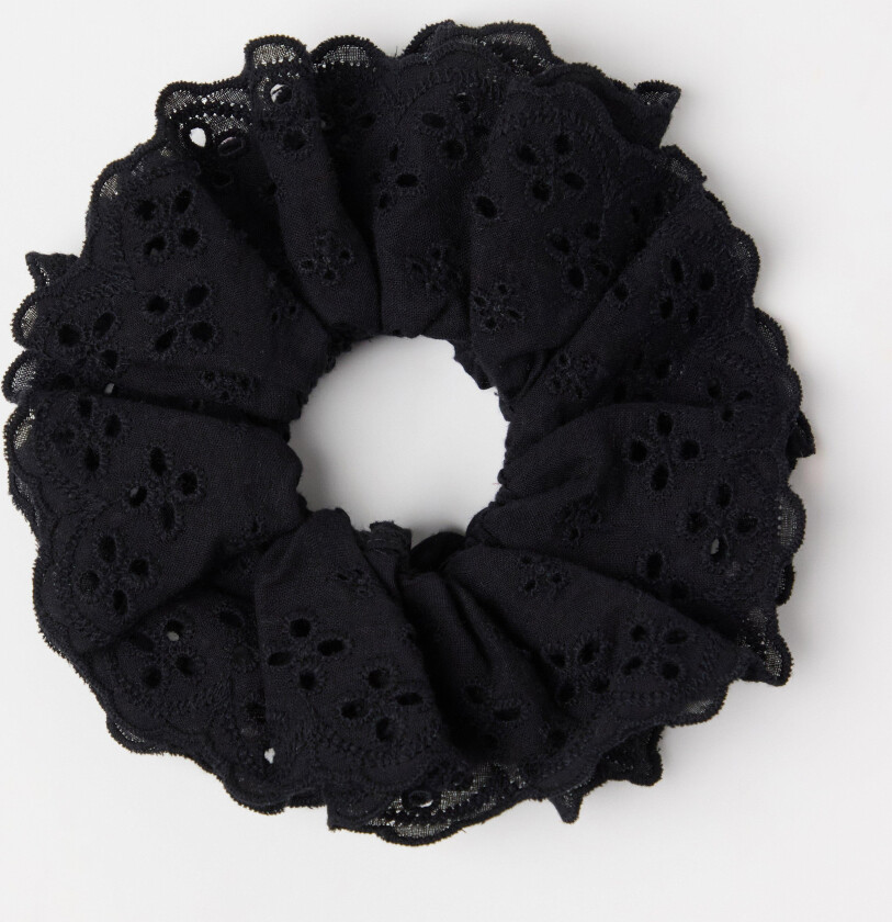 Scrunchie med broderie anglais