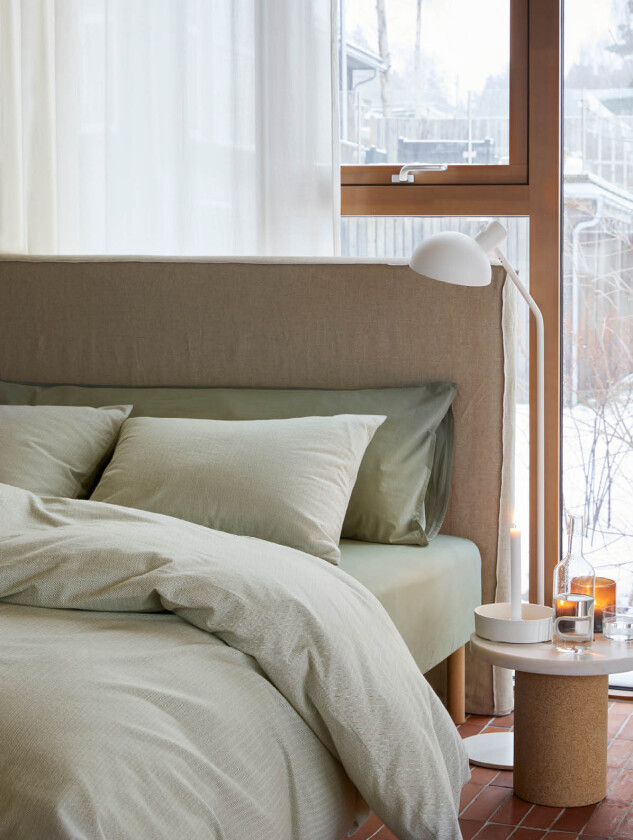 Balder sengesett dempet grønn