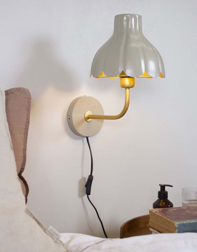 Wells vegglampe - beige/gull