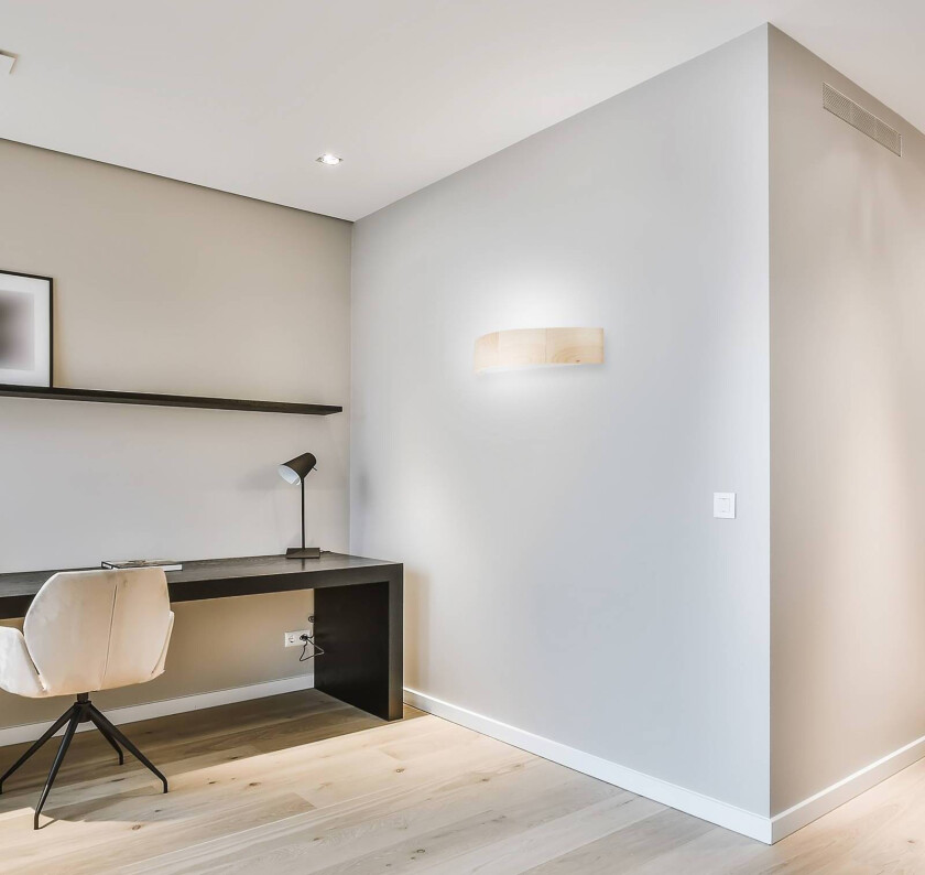 Vegglampe Cleo D1DR410, furu, 41 cm lang, E27