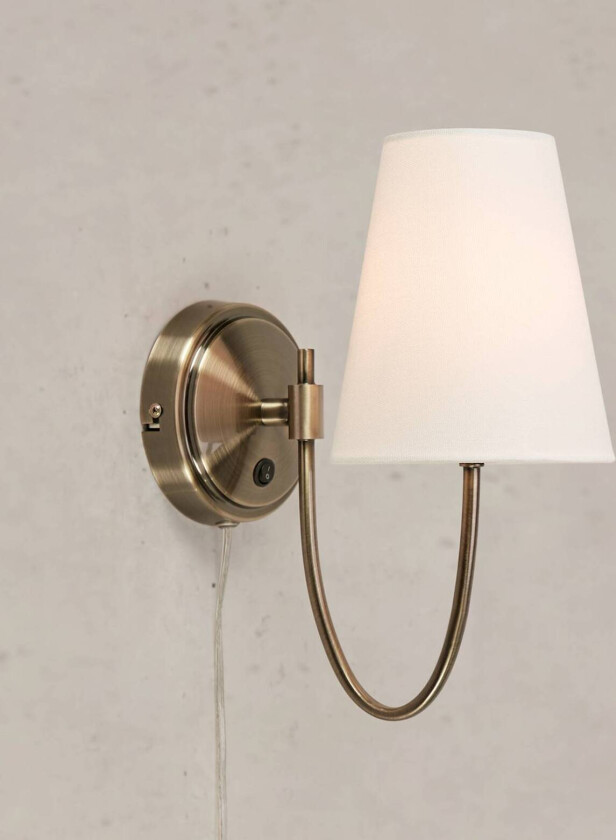 vegglampe Amar, offwhite/messing, stikkontakt, E14