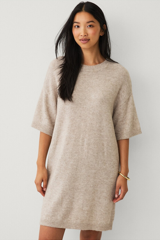Kjole med korte ermer - Beige