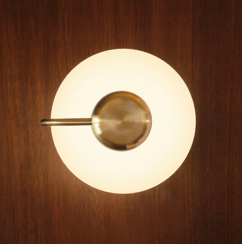 LED-vegglampe TRATTO, messing, Ø 27 cm, metall/glass