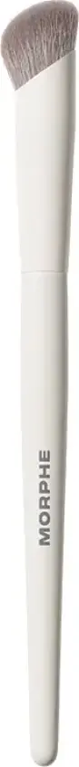 M132 Angled Concealer Brush