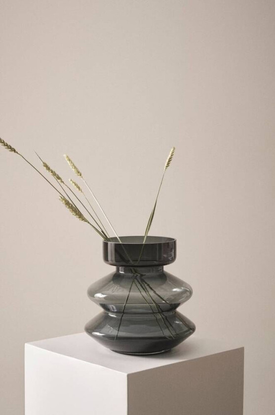 HAZE glassvase - høyde 22 cm Black mdf / metall